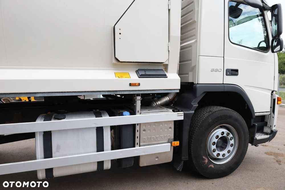 Volvo FM 330 - 24