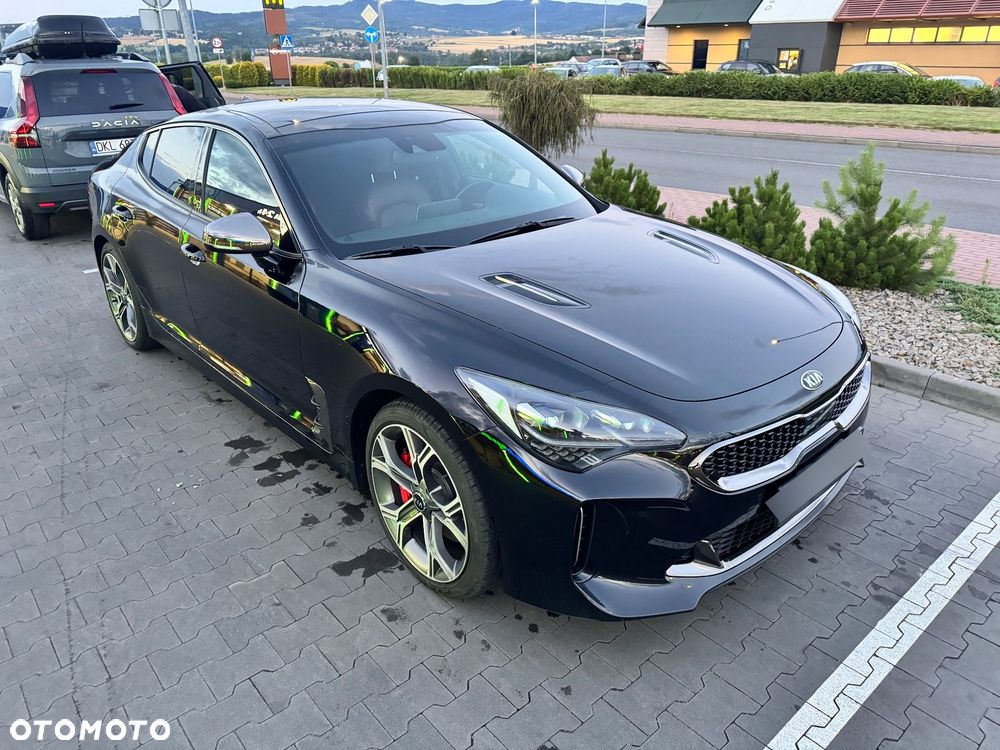 Kia Stinger - 3