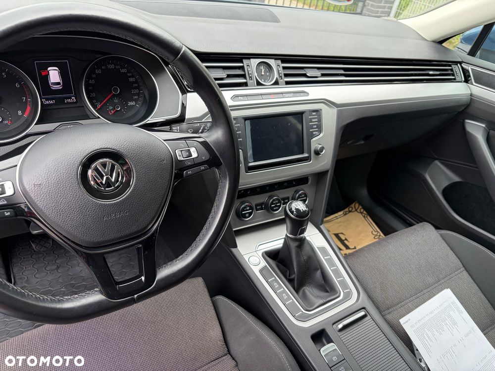 Volkswagen Passat 1.8 TSI BMT Comfortline - 17