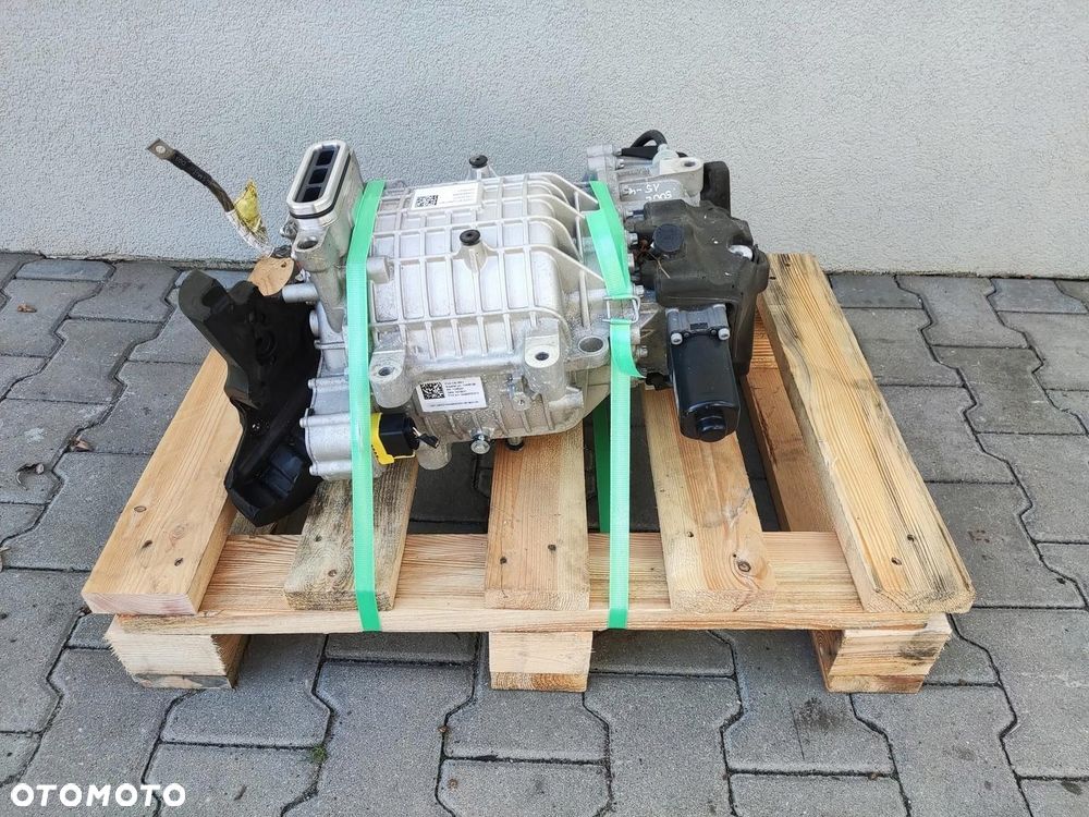 SILNIK ELEKTRYCZNY FIAT 500 500E II 2020-2025 10436190 46348460 - 7