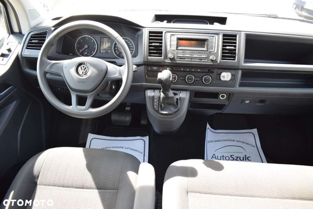 Volkswagen Caravelle - 23