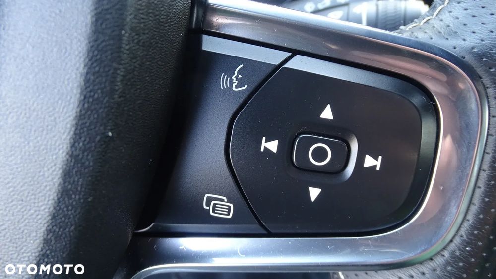 Volvo XC 40 D3 Momentum - 17