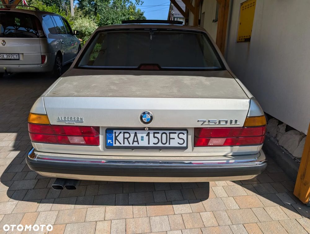 BMW Seria 7 750iL - 28