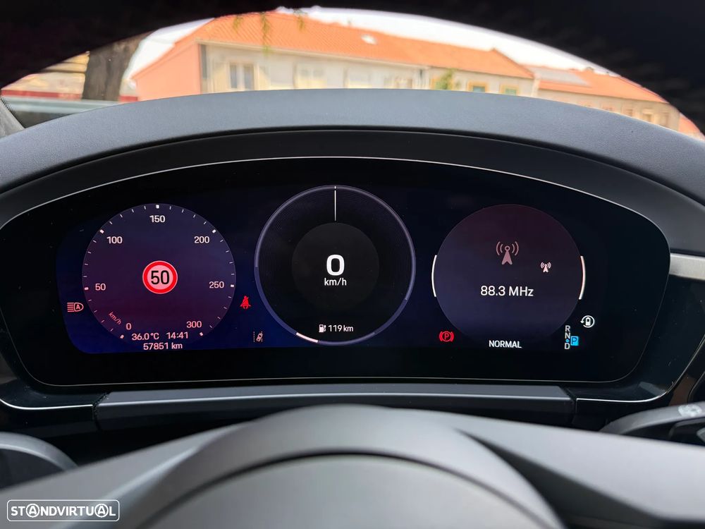 Porsche Macan Electric Turbo - 12