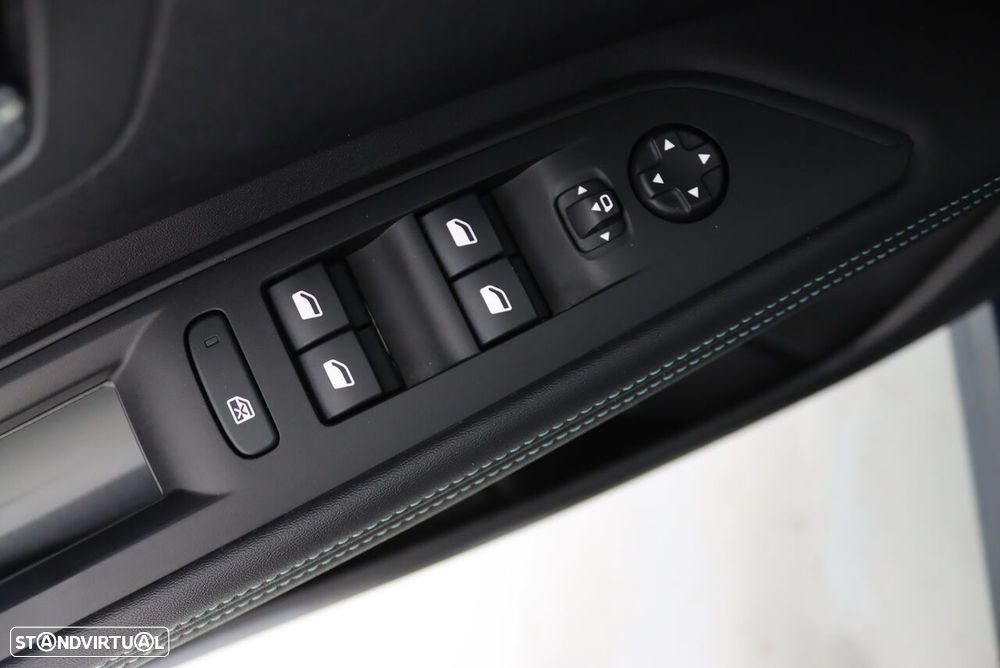 Peugeot 3008 1.2 PureTech Allure - 18