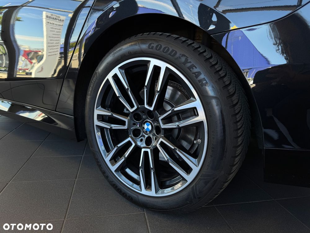 BMW Seria 5 520d xDrive - 9