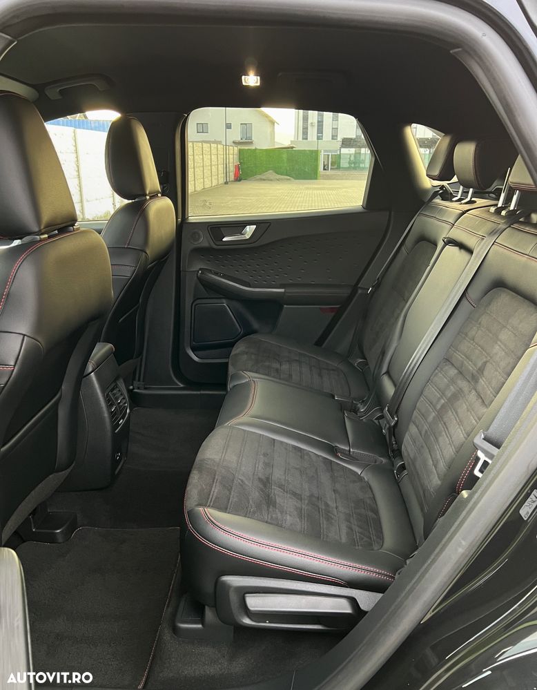 Ford Kuga 2.5 Duratec PHEV ST-LINE - 17