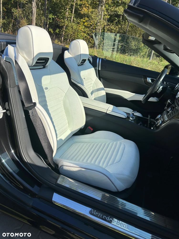 Mercedes-Benz SL - 14