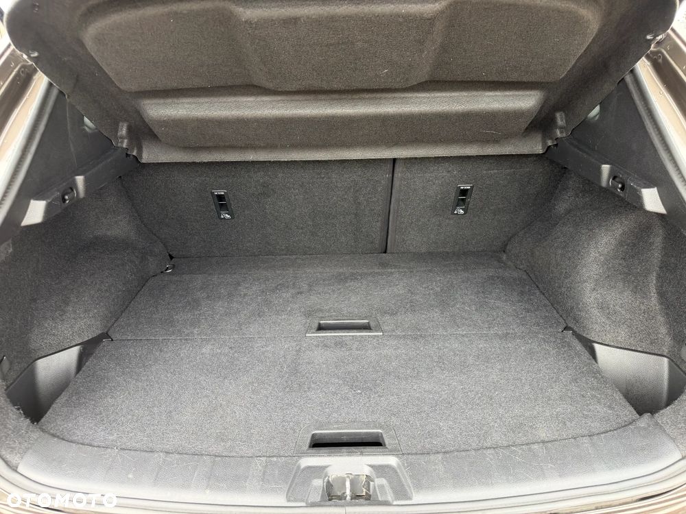 Nissan Qashqai 1.2 DIG-T Xtronic TEKNA+ - 26