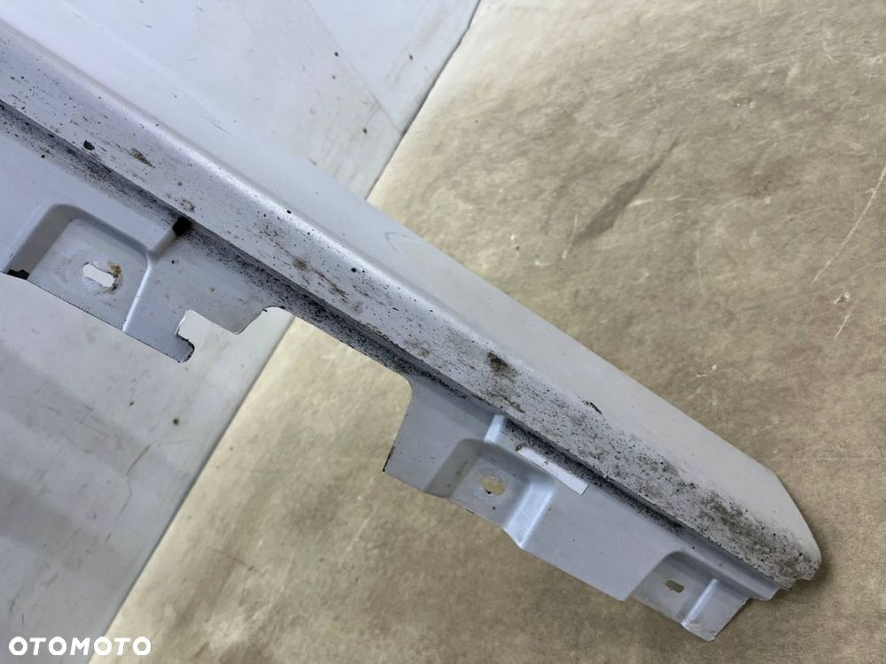 Listwa progowa BMW 5 F10 F11 sedan kombi 10-17r. prawa nakładka progu zewnętrzna kolor Mineralweiss - 9