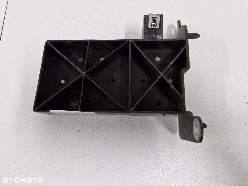 renault twingo iii 3 strefa zgniotu odbój wspornik lewy przód przedni 620935284r - 2