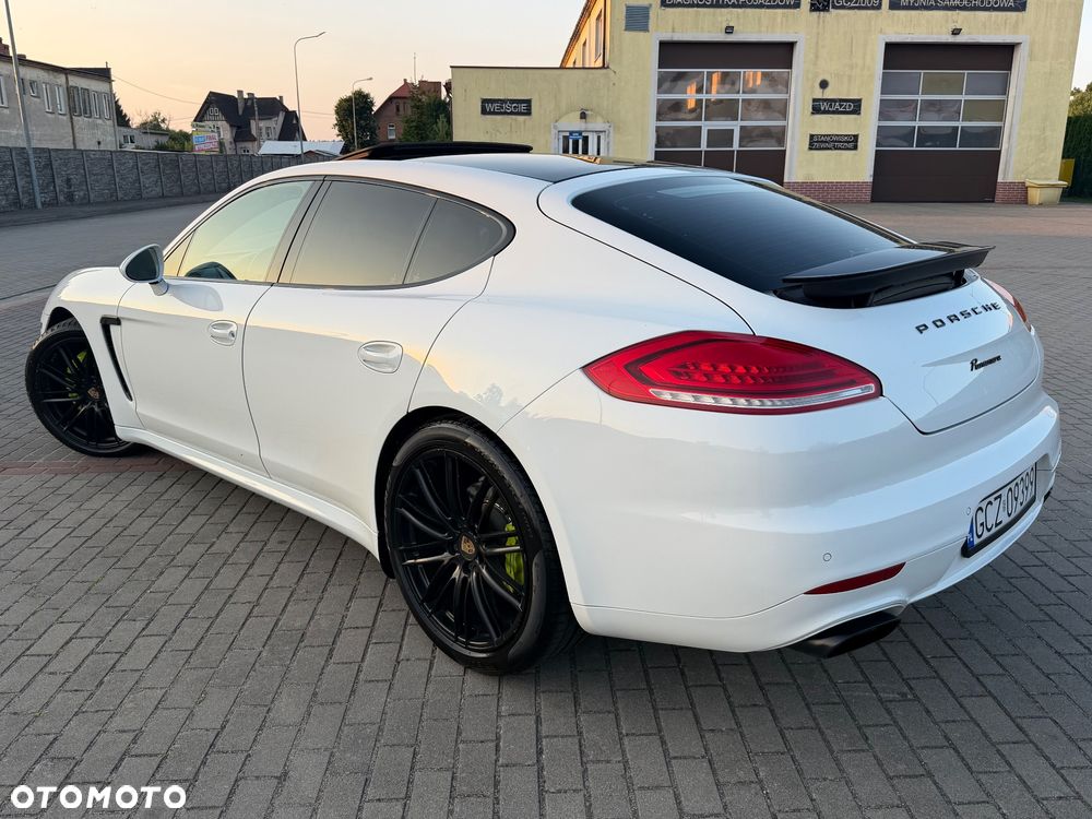 Porsche Panamera 4 Edition - 25