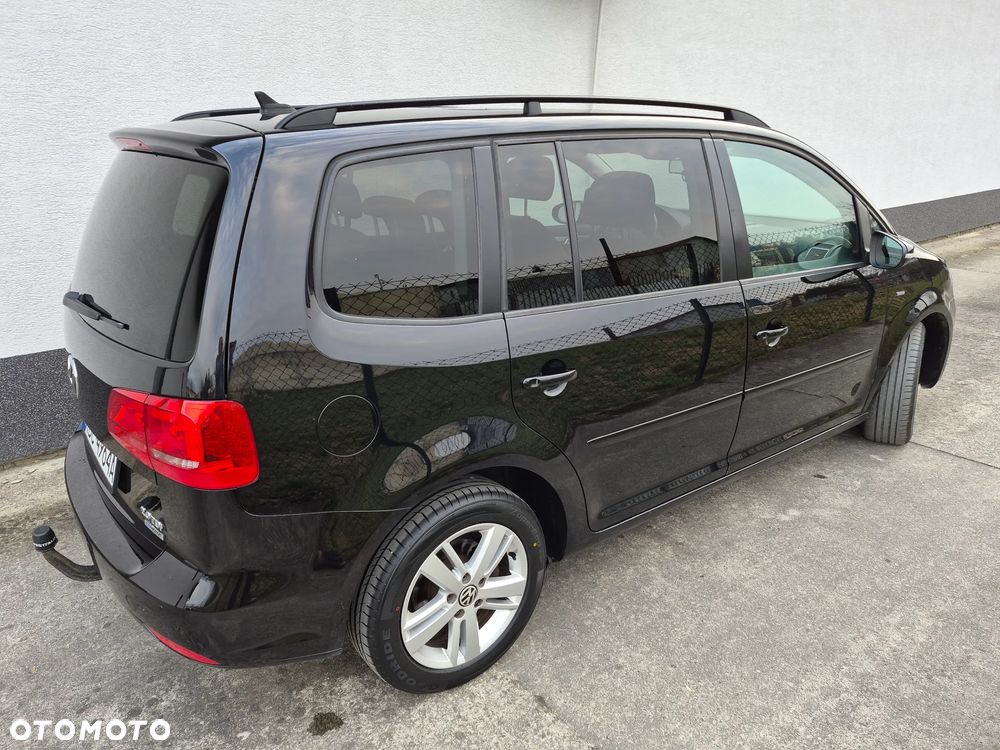 Volkswagen Touran 2.0 TDI DPF MATCH - 8