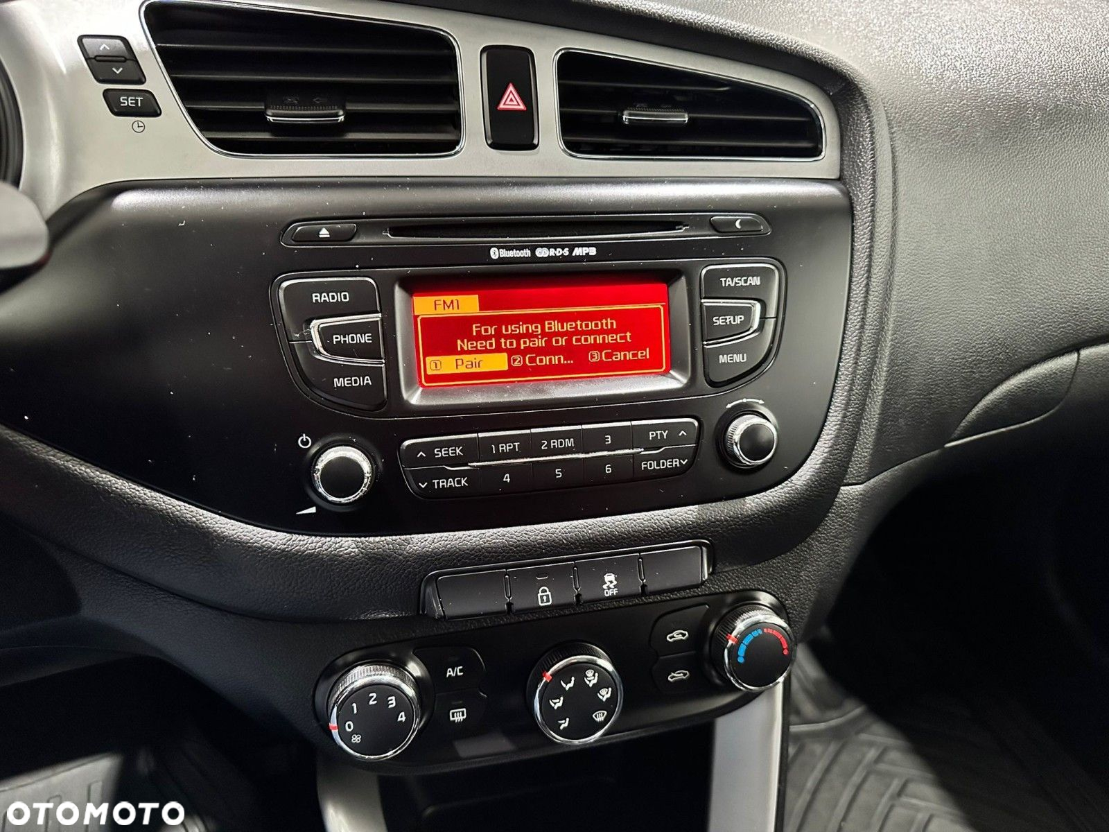 Kia Ceed - 14