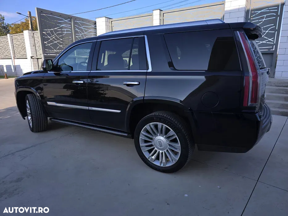 Cadillac Escalade 6.2 V8 AWD AT Platinum - 2