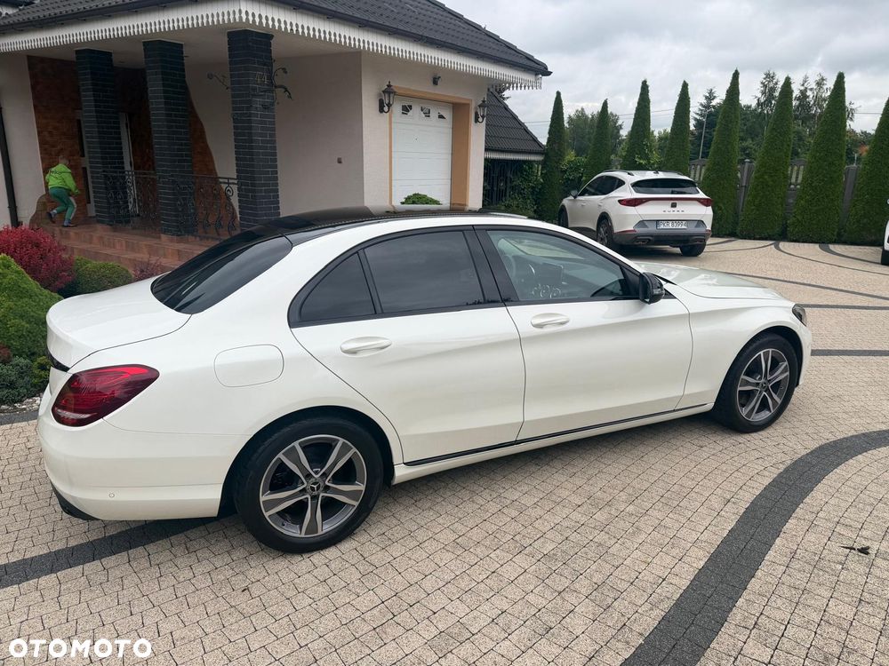 Mercedes-Benz Klasa C 200 9G-TRONIC Exclusive - 24