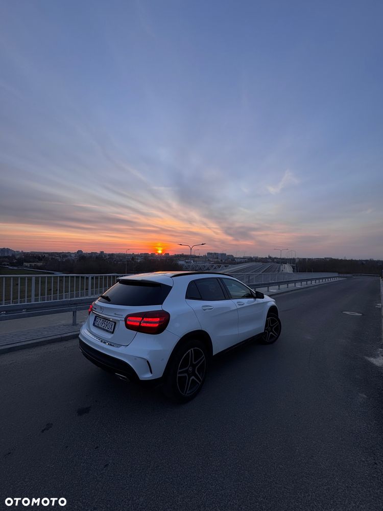 Mercedes-Benz GLA 220 4-Matic AMG Line - 5