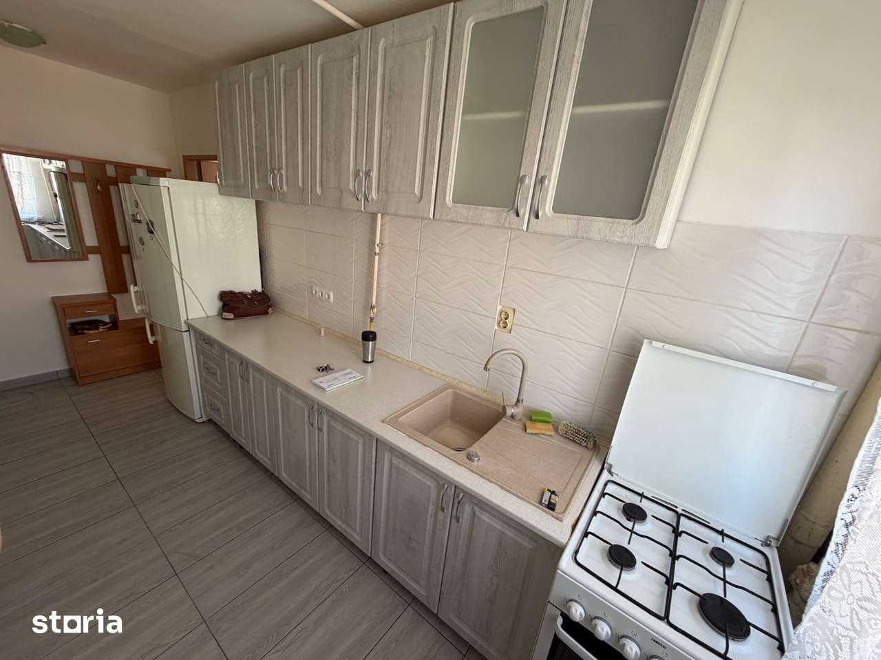 Apartament 3 camere de inchiriat, etaj 5 - zona Cetate — fotografia 3