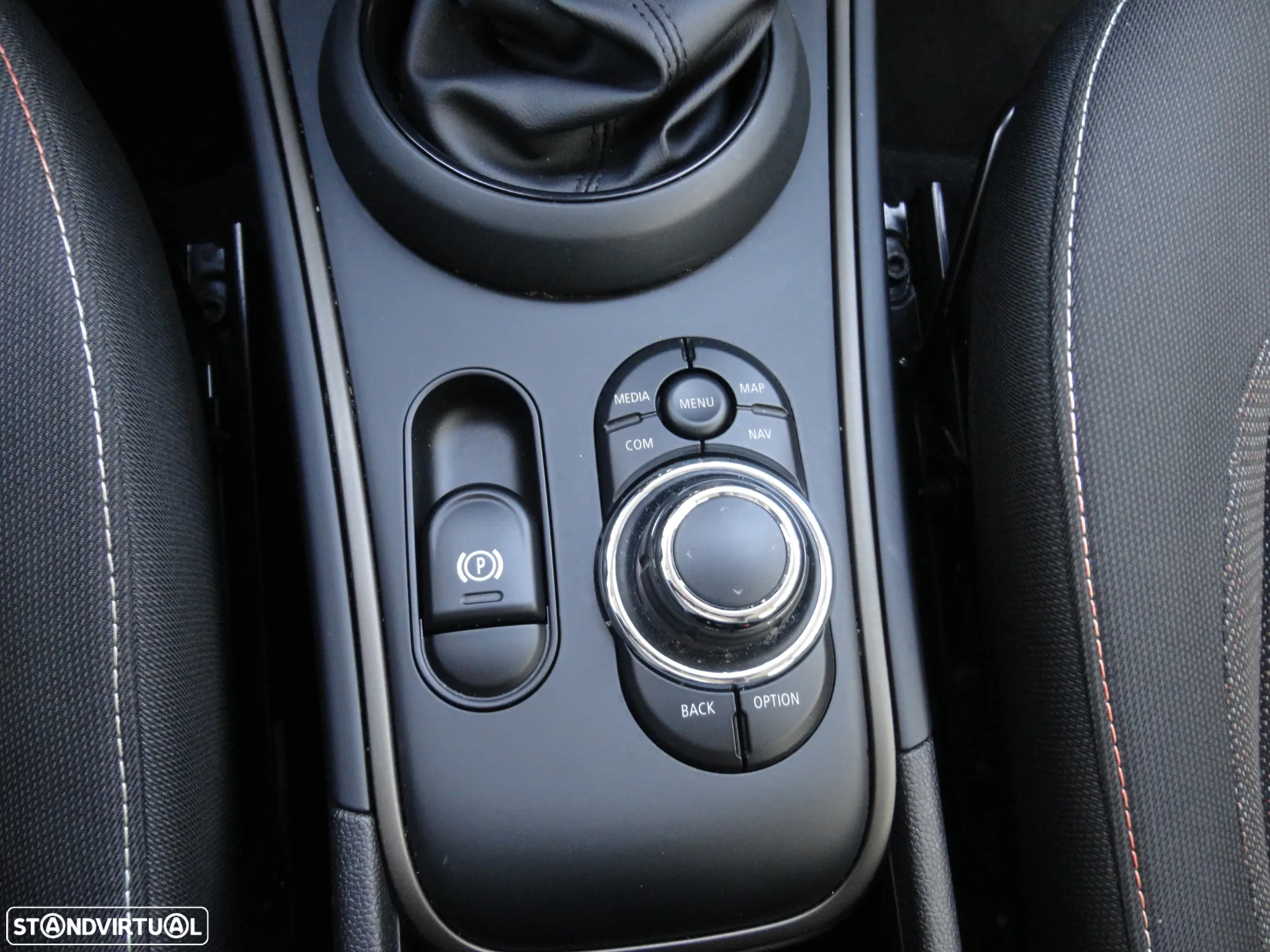 MINI Countryman Cooper SE ALL4 Auto - 24