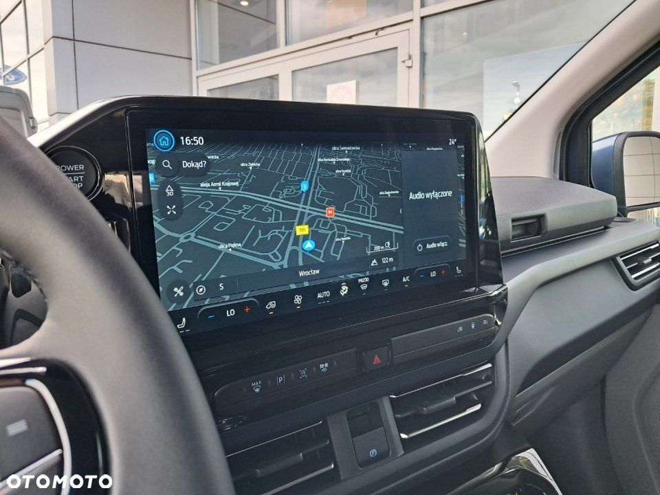 Ford Tourneo Custom - 25