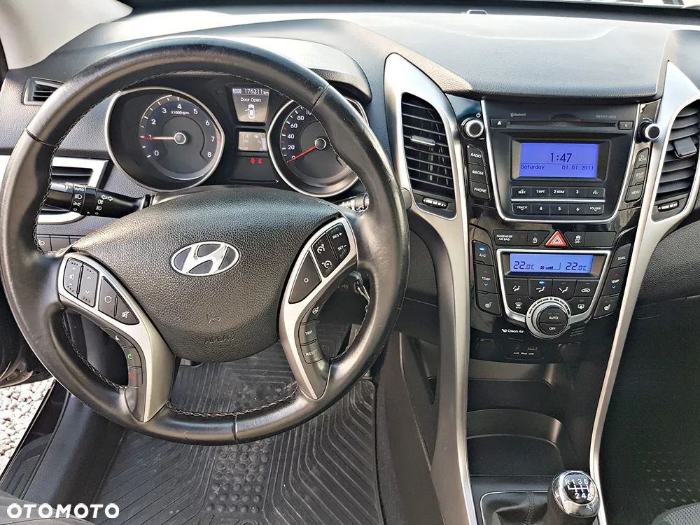 Hyundai i30 i30cw 1.6 Trend - 15