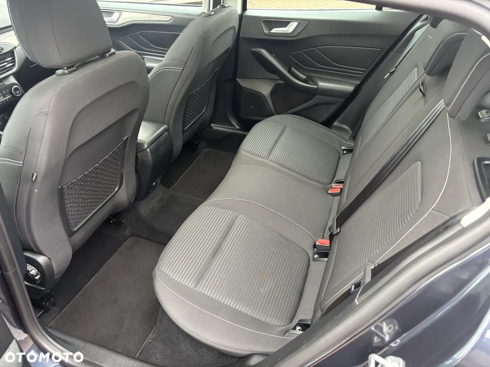 Ford Focus 1.5 EcoBoost Titanium - 17