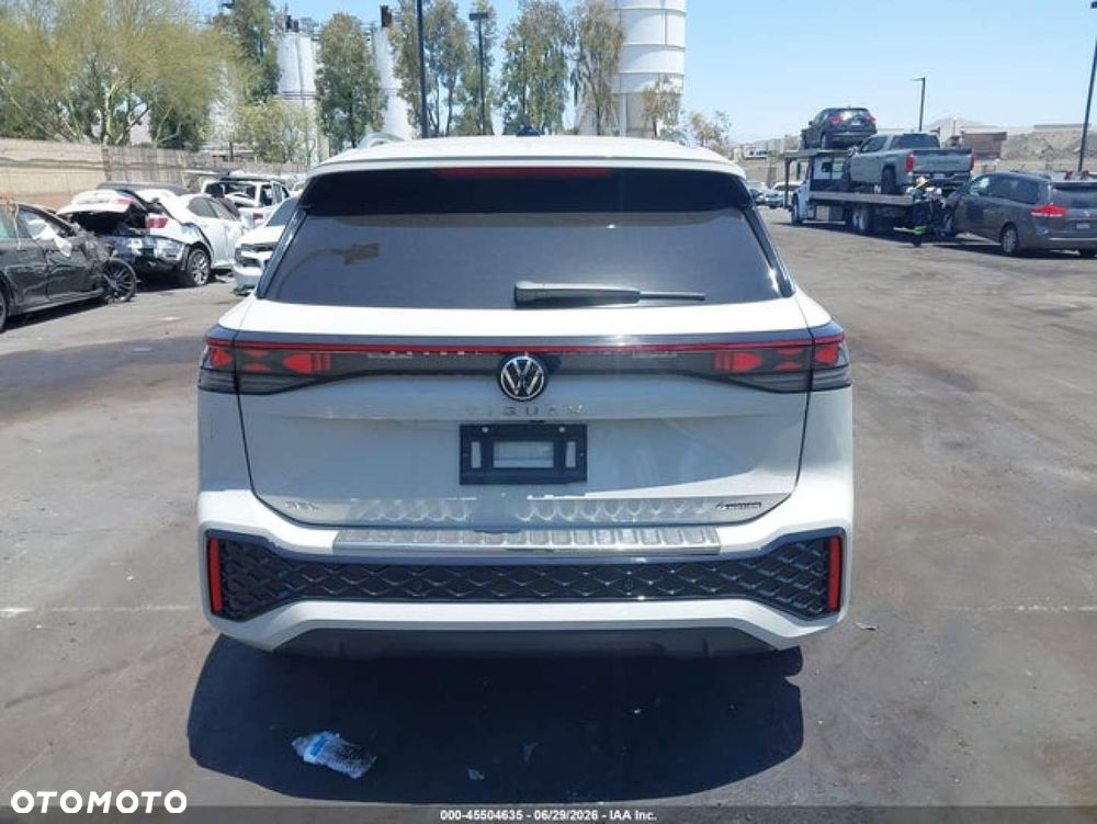 Volkswagen Tiguan - 4