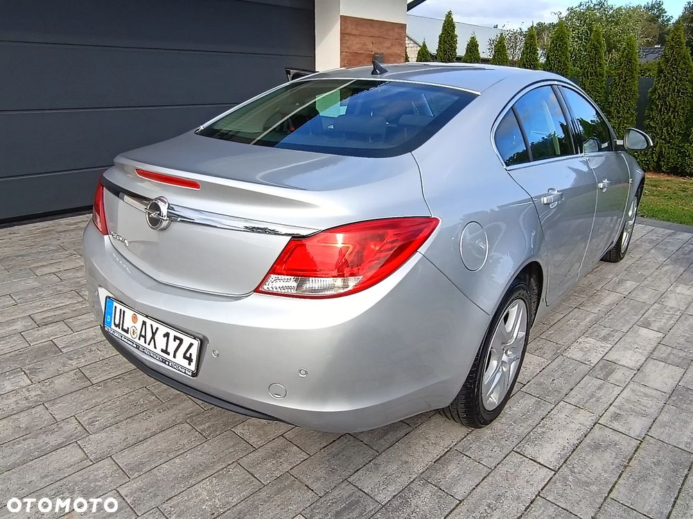 Opel Insignia 1.8 - 10