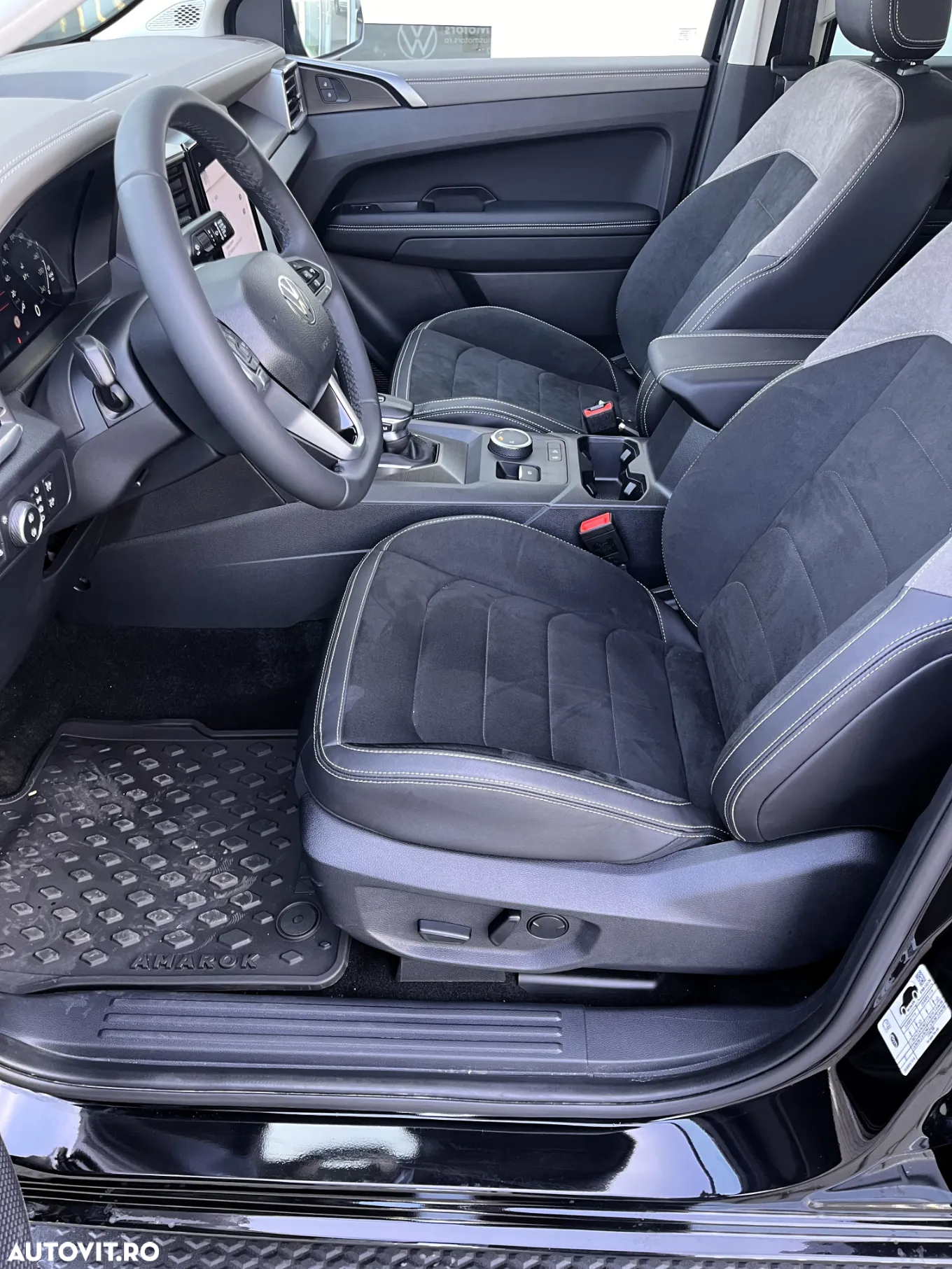 Volkswagen Amarok 2.0 TDI 205 CP 4M 10AT Style - 12