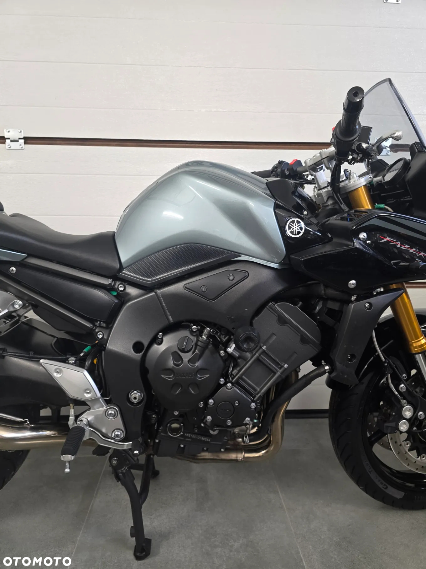 Yamaha FZ - 16