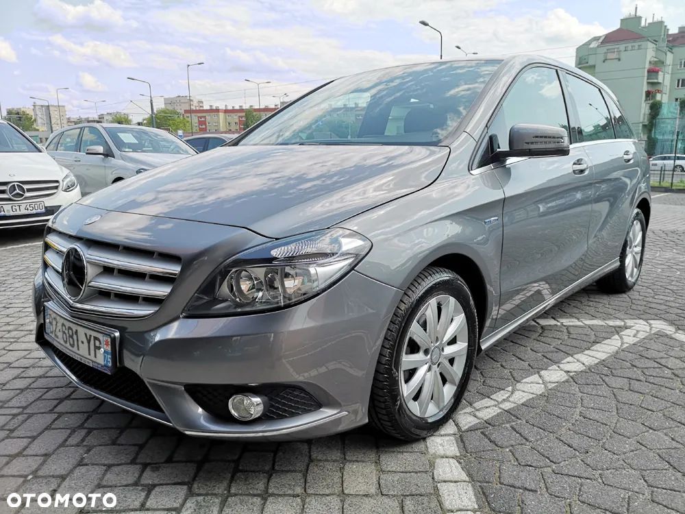 Mercedes-Benz Klasa B 180 (BlueEFFICIENCY) - 1