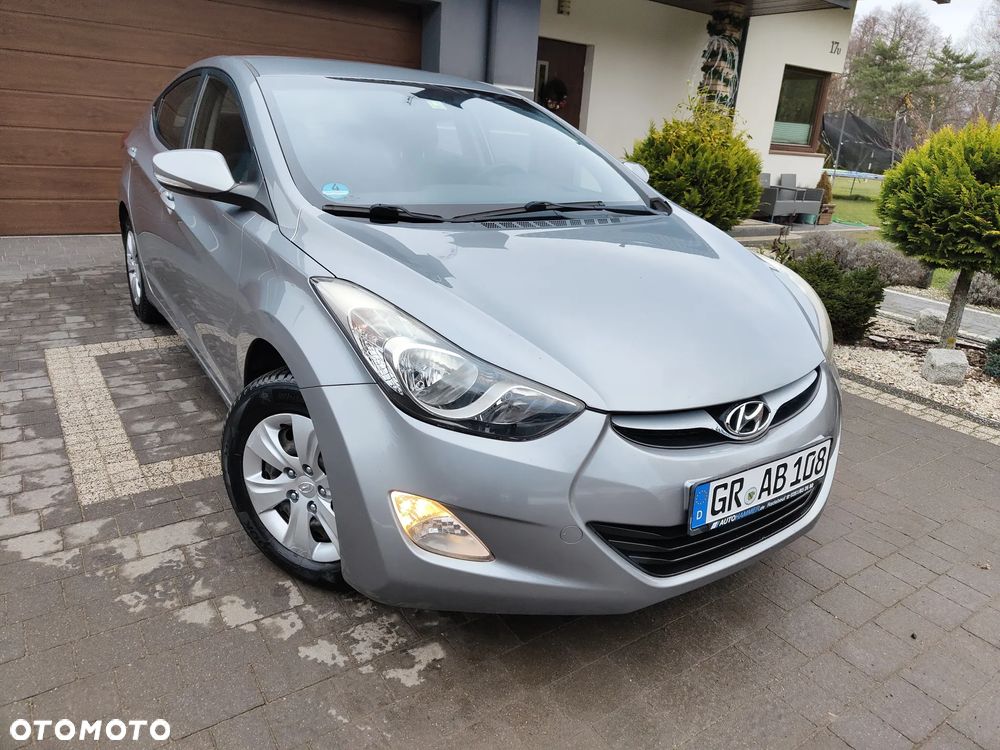 Hyundai Elantra 1.6 Comfort - 1