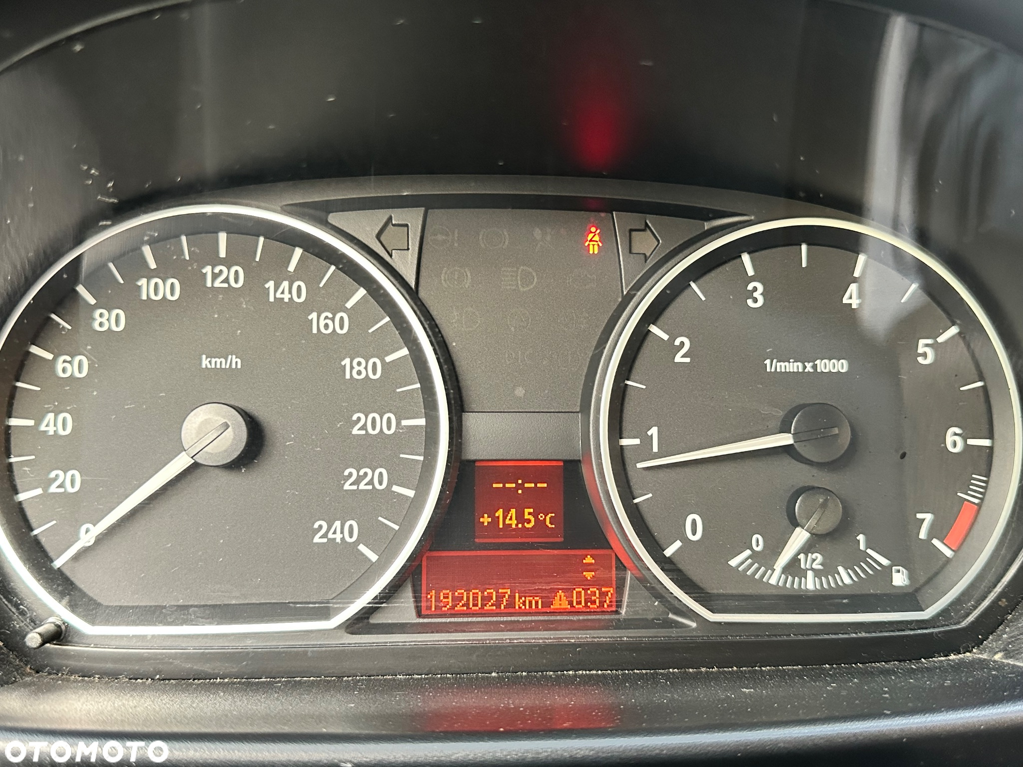 BMW Seria 1 116i - 11