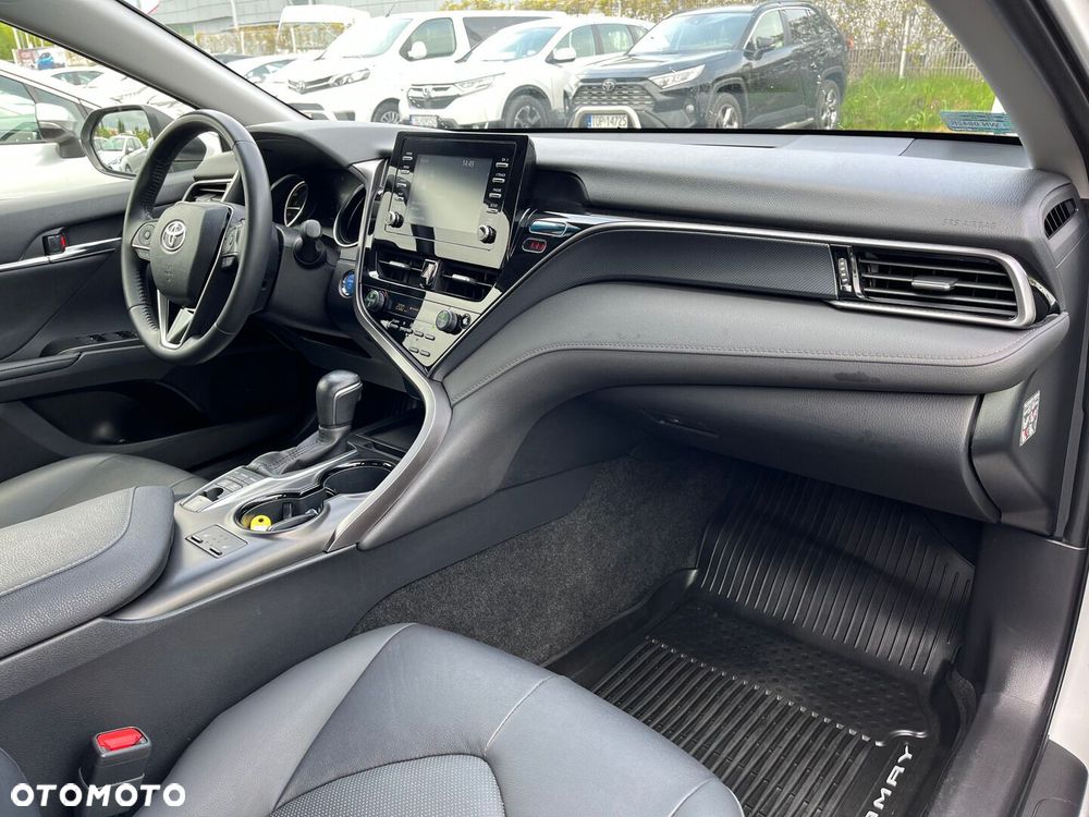 Toyota Camry 2.5 Hybrid Comfort CVT - 6