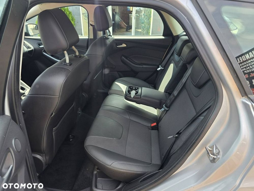 Ford Focus 1.6 TDCi DPF SYNC Edition - 25