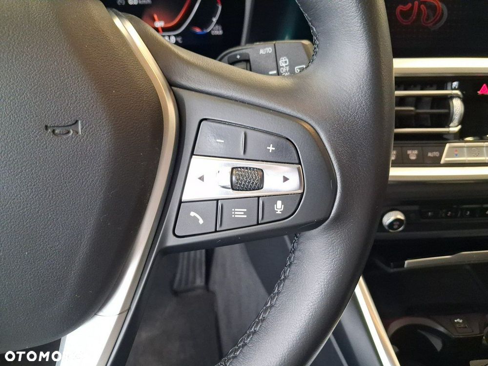 BMW Seria 3 - 18