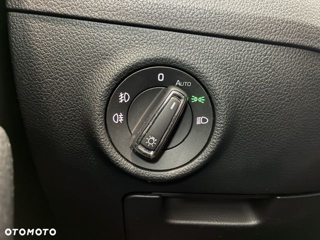 Skoda Superb 2.0 TDI DSG Ambition - 25