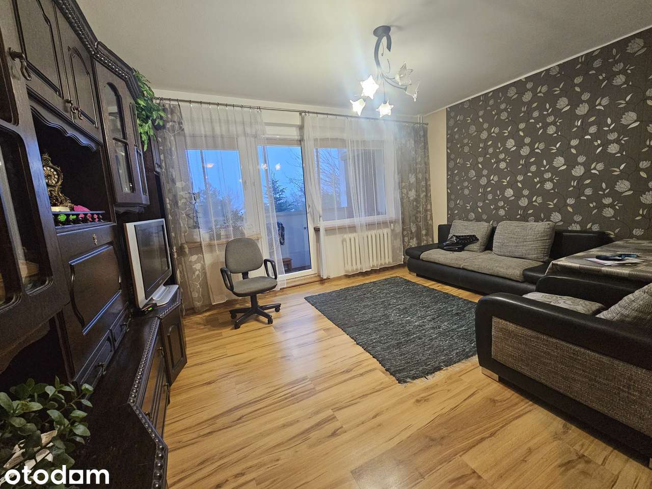 sprzedam mieszkanie dwupokojowe ul. Husarska 27 przy DH Maximie