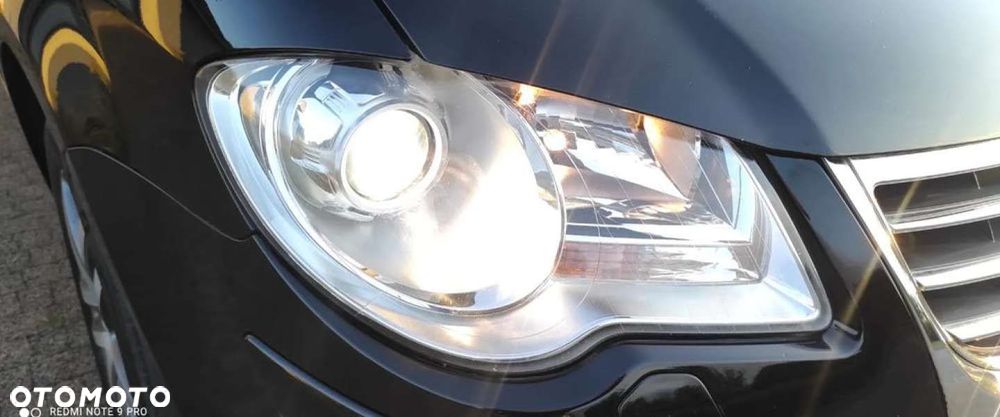 Volkswagen Touran 2.0 TDI DPF DSG STYLE - 24