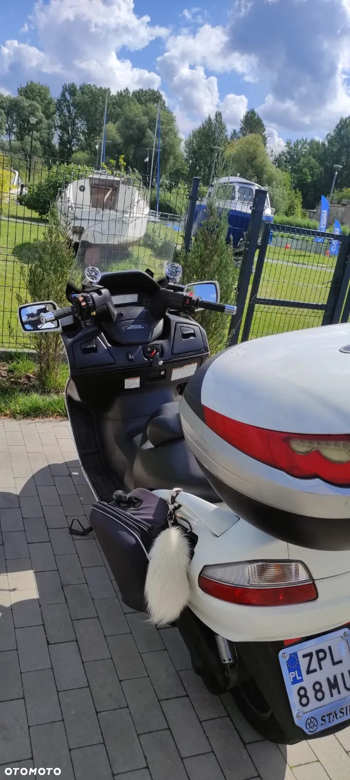 Suzuki Burgman - 5