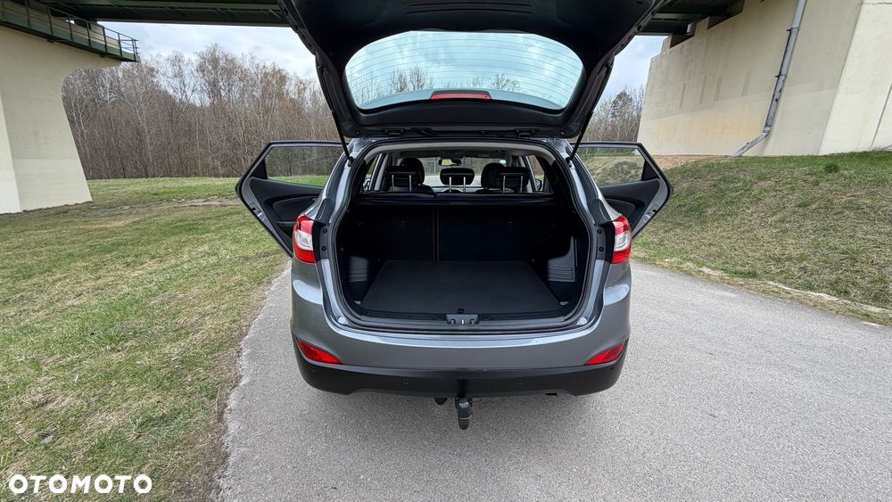 Hyundai ix35 1.6 2WD Fifa World Cup Edition - 33