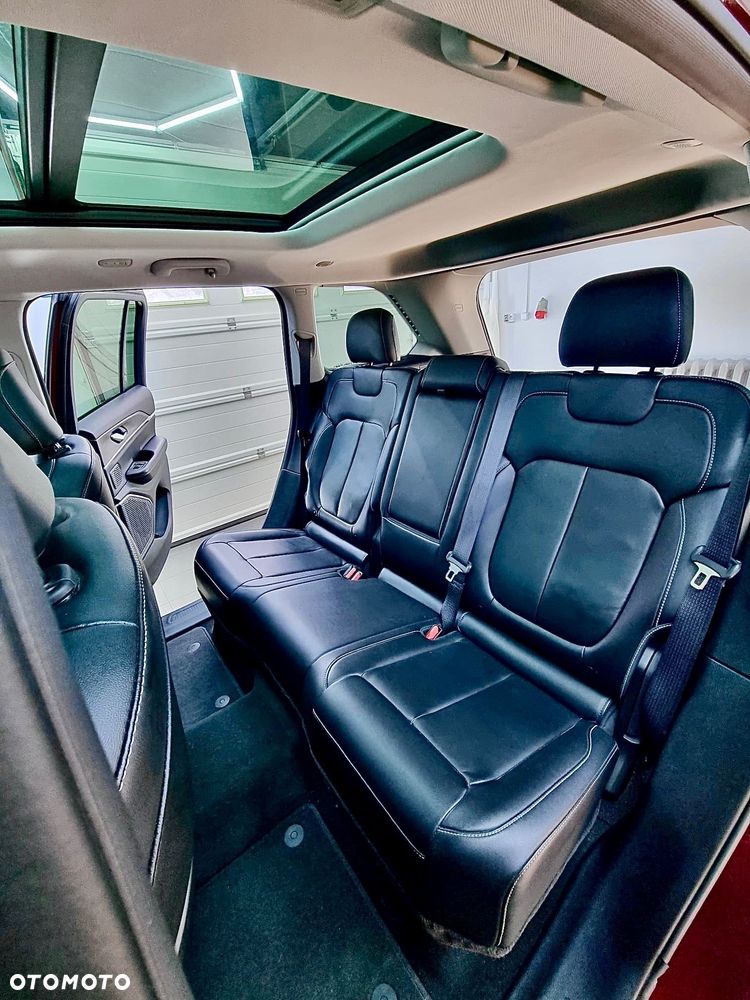 Jeep Grand Cherokee - 19