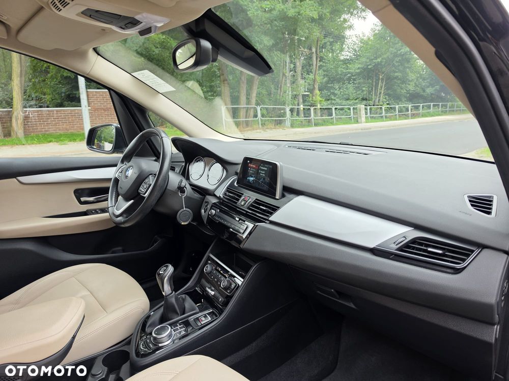 BMW Seria 2 216d GT - 12