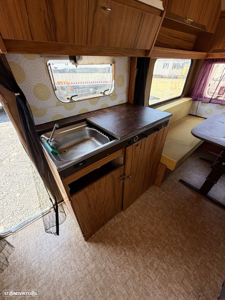 Outra não listada Caravana Nacional caravana vintege ideal para pequenos espacos equipada - 8