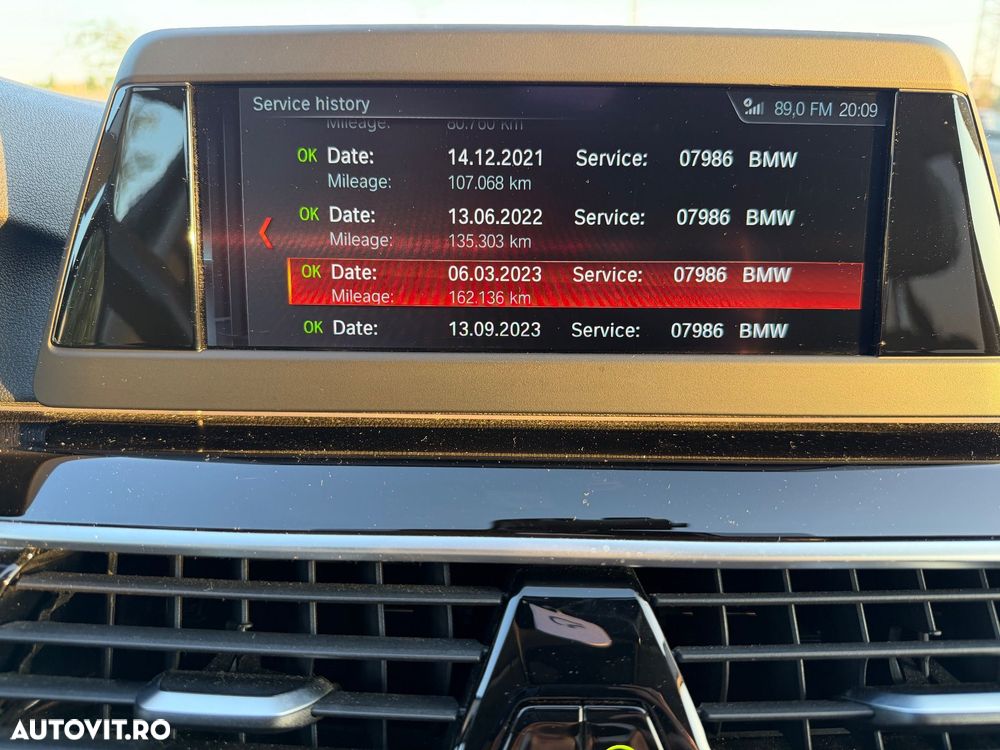 BMW Seria 5 520d AT - 20