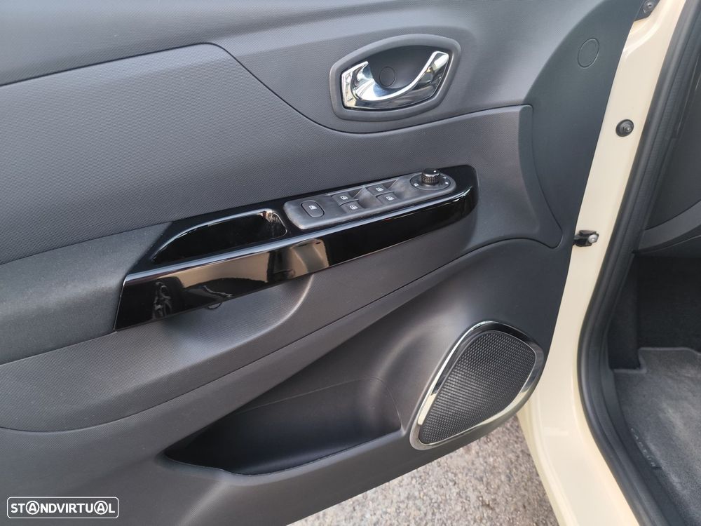 Renault Captur (ENERGY) dCi 90 EDC LIMITED - 29