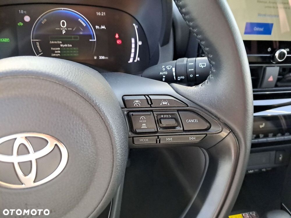 Toyota Yaris Cross Hybrid 1.5 Style - 25