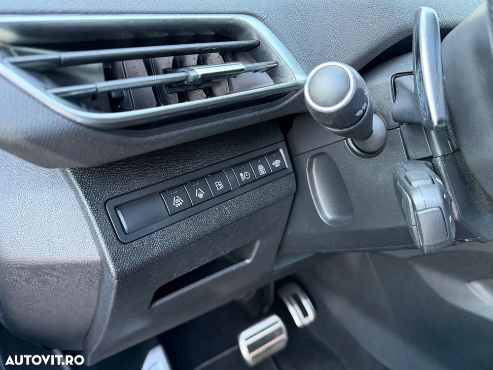 Peugeot 3008 PHEV 300 EAT8 4X4 GT - 26
