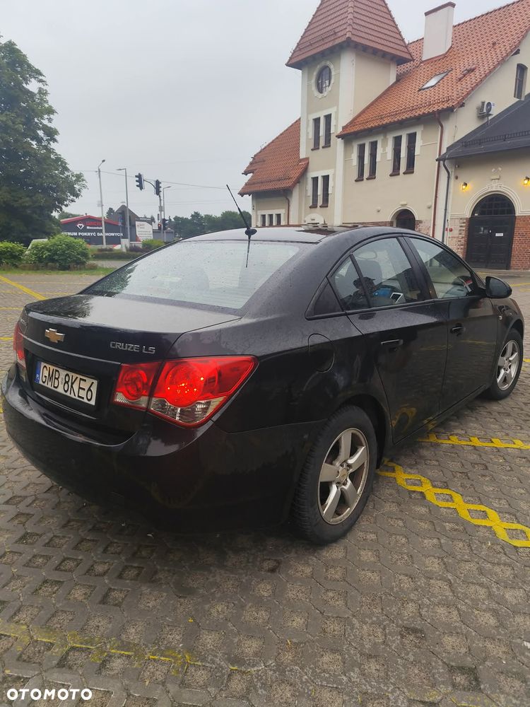 Chevrolet Cruze 1.6 LS - 5