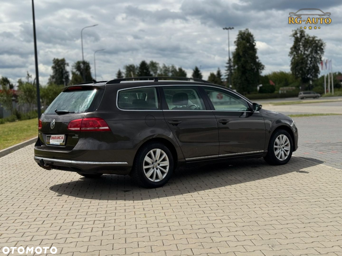 Volkswagen Passat - 8